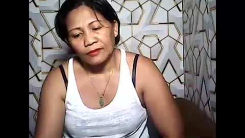 betty_83 online show from April 14, 2026, 11:38 am