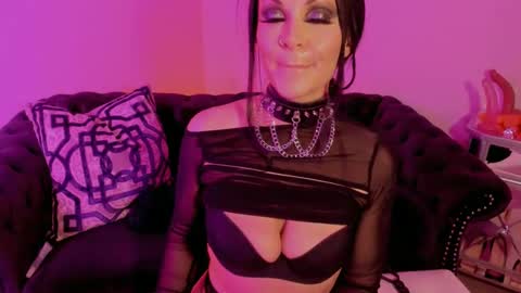 NatashaxoBangs online show from February 14, 2025, 10:49 am