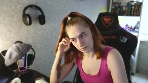 beverly_yay online show from April 28, 2026, 3:28 pm