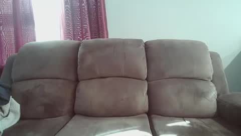 throbinhood online show from December 30, 2024, 3:46 pm