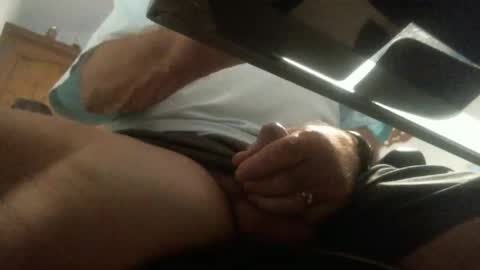 Snapshot of bgf32054 chatting on December 23, 2024, 5:17 am Bigfish123 online show from December 23, 2024, 5:17 am