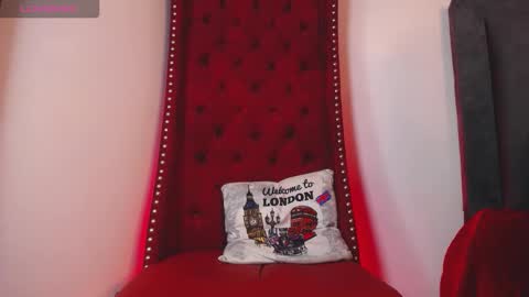 Bianca Antonelli online show from November 23, 2025, 1:33 pm