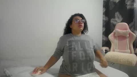 Snapshot of bianca_boobs chatting on December 16, 2025, 9:25 am Bianca Tuesday to Sunday from 2am to 6am UTC-5 online show from December 16, 2025, 9:25 am