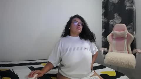 Snapshot of bianca_boobs chatting on January 9, 2026, 9:34 am Bianca Tuesday to Sunday from 2am to 6am UTC-5 online show from January 9, 2026, 9:34 am