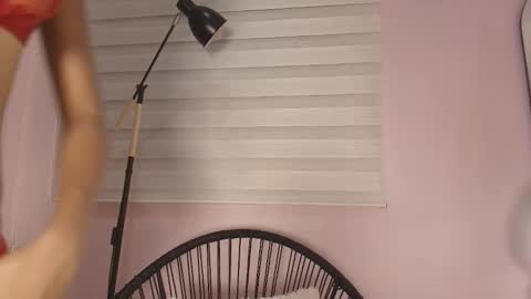 biancaa__18 online show from November 10, 2025, 8:08 pm