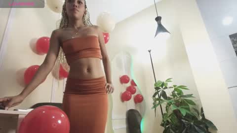 biancaa__18 online show from November 20, 2025, 12:05 pm