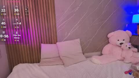 biancaa__18 online show from May 29, 2026, 7:34 pm