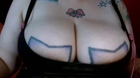 bianca online show from October 22, 2025, 1:55 pm