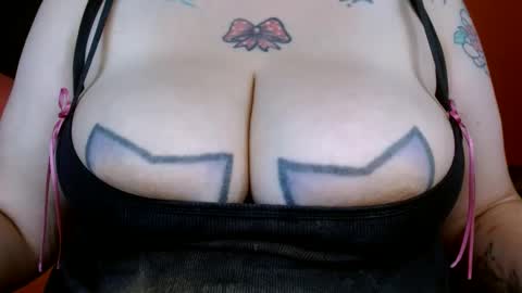 bianca online show from October 24, 2025, 1:07 pm