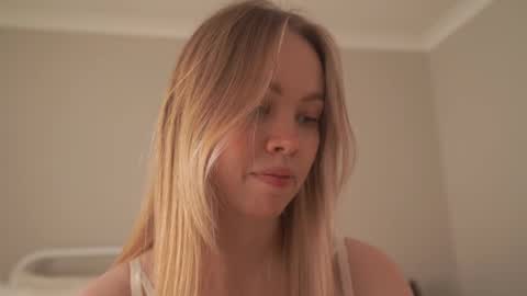 Snapshot of bibi_it_is chatting on March 2, 2025, 8:27 am Bibi online show from March 2, 2025, 8:27 am