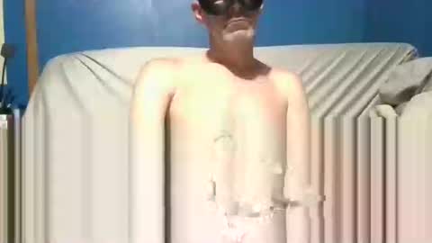 big9inchsnake online show from October 26, 2025, 7:53 pm