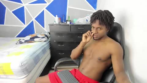 big_black11 online show from December 22, 2025, 1:19 pm