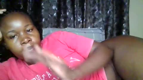 Snapshot of big_diva chatting on June 1, 2026, 2:35 am big_diva online show from June 1, 2026, 2:35 am
