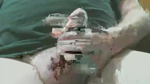 Shaved Dad horny looking for a buddy online show from September 14, 2025, 9:08 am