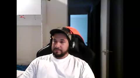 Snapshot of big_latin_boy_full_cum chatting on October 24, 2025, 6:04 pm latinBoyHuge online show from October 24, 2025, 6:04 pm