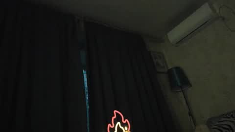 mom online show from April 6, 2026, 11:05 pm