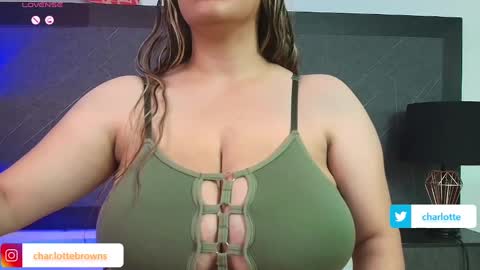 Snapshot of big_tits_in_your_face chatting on February 4, 2025, 8:06 pm Tell me Sophia online show from February 4, 2025, 8:06 pm