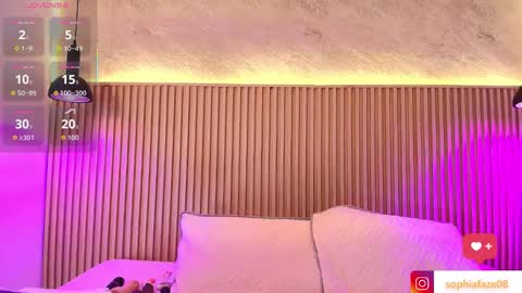 Snapshot of big_tits_in_your_face chatting on September 23, 2025, 8:23 pm Tell me Sophia online show from September 23, 2025, 8:23 pm