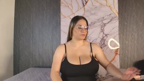 Snapshot of big_tits_in_your_face chatting on March 2, 2026, 8:15 pm Tell me Sophia online show from March 2, 2026, 8:15 pm