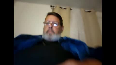 Snapshot of bigal9816192 chatting on January 7, 2025, 6:05 am bigal9816192 online show from January 7, 2025, 6:05 am