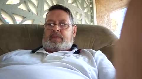 Snapshot of bigal9816192 chatting on October 15, 2025, 4:18 pm bigal9816192 online show from October 15, 2025, 4:18 pm