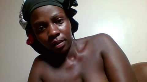 Snapshot of bigass_berry chatting on February 7, 2026, 2:04 am bigass online show from February 7, 2026, 2:04 am