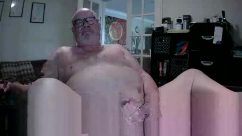 Bigaussie online show from November 18, 2025, 3:12 am