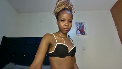 Snapshot of bigbaby004 chatting on April 30, 2026, 8:37 pm bigbaby004 online show from April 30, 2026, 8:37 pm