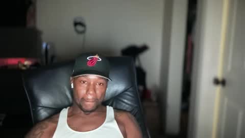 Snapshot of bigbackwoodcali chatting on June 3, 2026, 8:17 am bigbackwoodcali online show from June 3, 2026, 8:17 am
