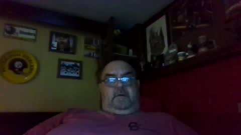 Snapshot of bigbear1971 chatting on December 1, 2024, 7:36 pm bigbear1971 online show from December 1, 2024, 7:36 pm