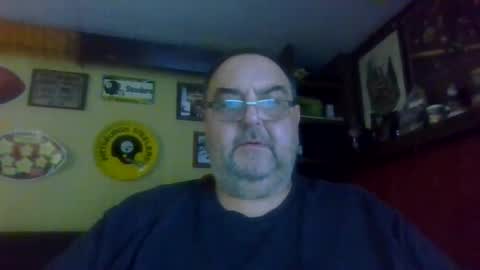 Snapshot of bigbear1971 chatting on December 3, 2024, 12:02 am bigbear1971 online show from December 3, 2024, 12:02 am