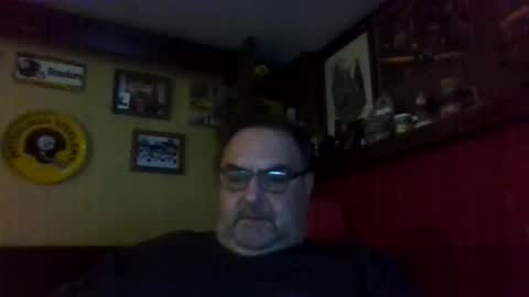 Snapshot of bigbear1971 chatting on December 3, 2024, 11:24 pm bigbear1971 online show from December 3, 2024, 11:24 pm