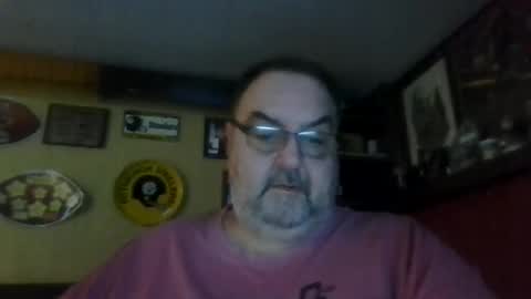 Snapshot of bigbear1971 chatting on December 5, 2024, 9:50 pm bigbear1971 online show from December 5, 2024, 9:50 pm