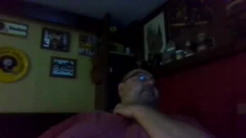 Snapshot of bigbear1971 chatting on December 6, 2024, 1:51 am bigbear1971 online show from December 6, 2024, 1:51 am