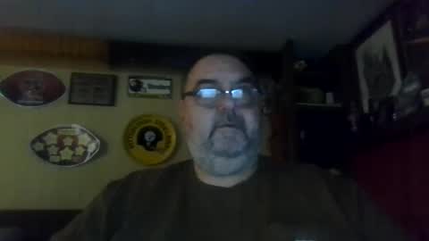 Snapshot of bigbear1971 chatting on December 9, 2024, 8:44 pm bigbear1971 online show from December 9, 2024, 8:44 pm