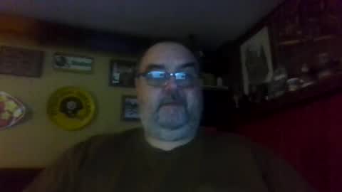 Snapshot of bigbear1971 chatting on December 10, 2024, 10:47 pm bigbear1971 online show from December 10, 2024, 10:47 pm