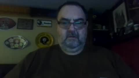 Snapshot of bigbear1971 chatting on December 11, 2024, 10:36 am bigbear1971 online show from December 11, 2024, 10:36 am