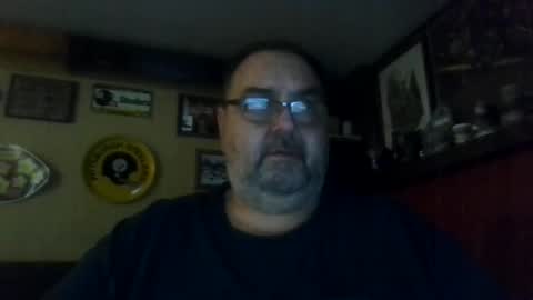 Snapshot of bigbear1971 chatting on December 13, 2024, 2:21 am bigbear1971 online show from December 13, 2024, 2:21 am
