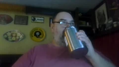 Snapshot of bigbear1971 chatting on December 22, 2024, 6:59 pm bigbear1971 online show from December 22, 2024, 6:59 pm