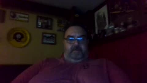 Snapshot of bigbear1971 chatting on December 23, 2024, 5:43 pm bigbear1971 online show from December 23, 2024, 5:43 pm