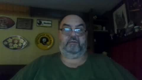 Snapshot of bigbear1971 chatting on December 30, 2024, 10:45 pm bigbear1971 online show from December 30, 2024, 10:45 pm