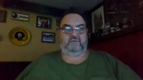 Snapshot of bigbear1971 chatting on January 1, 2025, 12:21 am bigbear1971 online show from January 1, 2025, 12:21 am