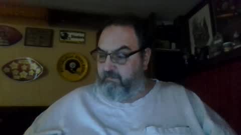 Snapshot of bigbear1971 chatting on February 18, 2025, 8:25 pm bigbear1971 online show from February 18, 2025, 8:25 pm