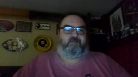 Snapshot of bigbear1971 chatting on February 25, 2025, 9:35 pm bigbear1971 online show from February 25, 2025, 9:35 pm