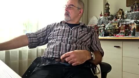 bigbibear88 online show from December 1, 2025, 11:15 am