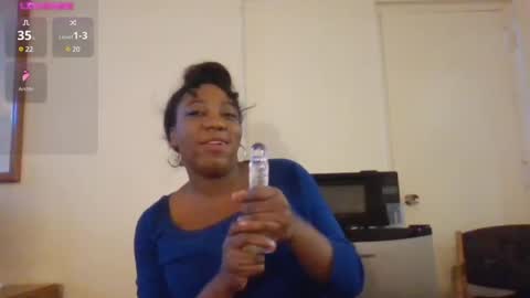 Ashley online show from December 3, 2024, 5:12 pm