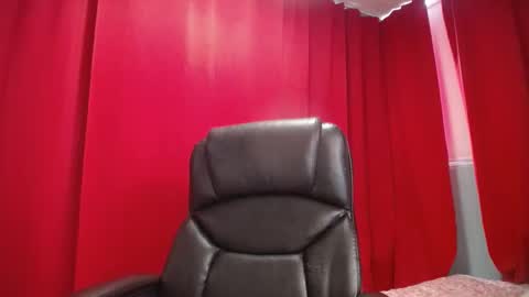 Snapshot of bigboobsstacy chatting on September 22, 2025, 11:23 am LaraFire online show from September 22, 2025, 11:23 am