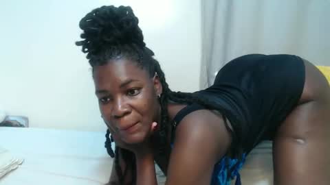 Snapshot of bigboobys123 chatting on November 16, 2025, 4:40 am bigboobys123 online show from November 16, 2025, 4:40 am