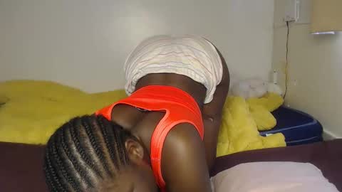 Snapshot of bigboobys123 chatting on February 3, 2026, 6:40 am bigboobys123 online show from February 3, 2026, 6:40 am