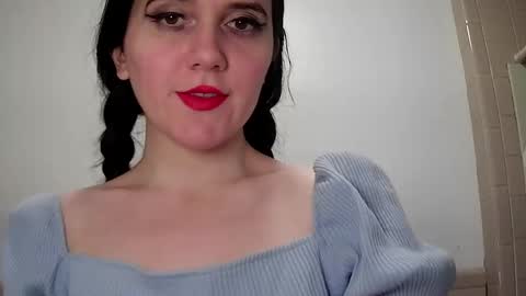 Isabella online show from January 5, 2025, 4:04 am